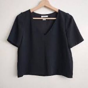 Aritzia Babaton Cropped Black Blouse